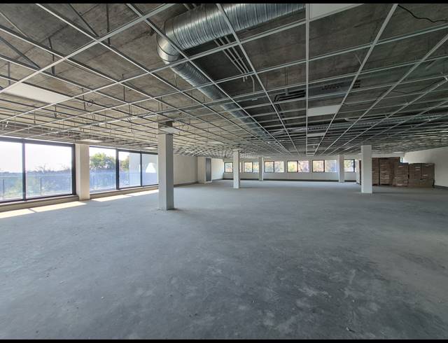 3,438M² OFFICE TO LET IN WAVERLEY